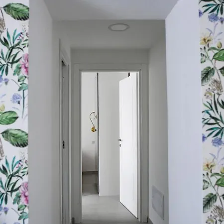 Corso Vittorio Elegant * Lipari (Isola Lipari)