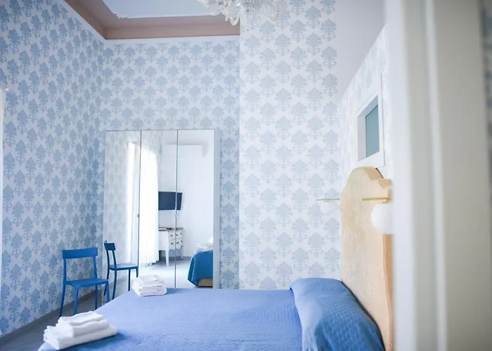 Corso Vittorio Elegant Lípara